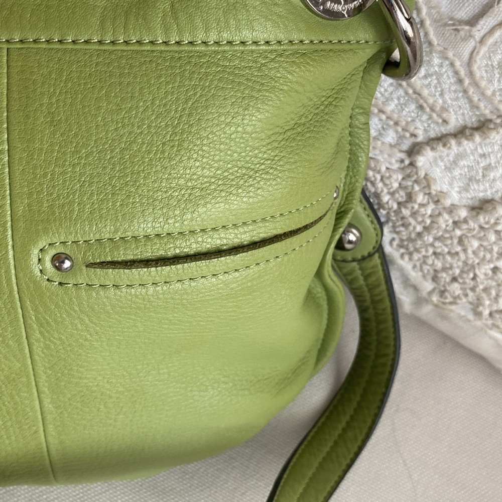 B MAKOWSKY Geniune Leather Green Crossbody Bag - Picture 3 of 4